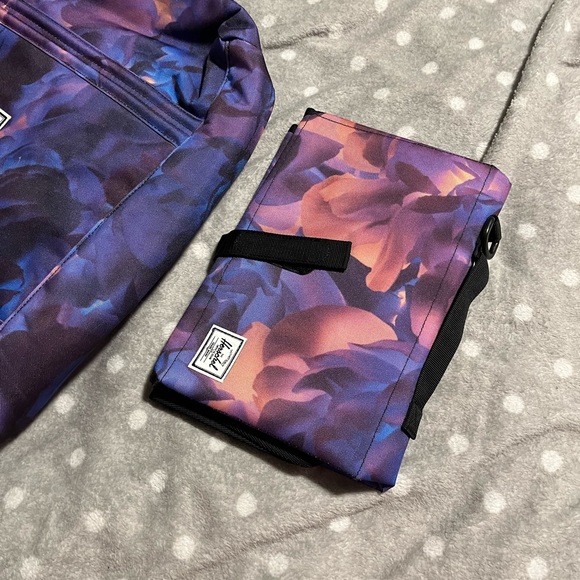 Hershel diaper bag - Picture 2 of 4